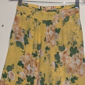 Laura Ashley Yellow Crinkled Textured Rayon  Floral Wide Leg Pants Size S EUC